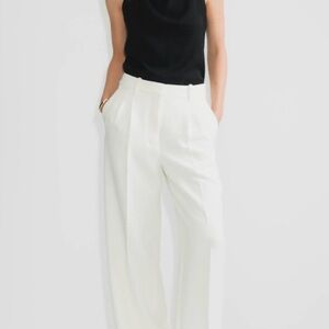 Aritzia Effortless Wider Tall Size 4 Light Birch